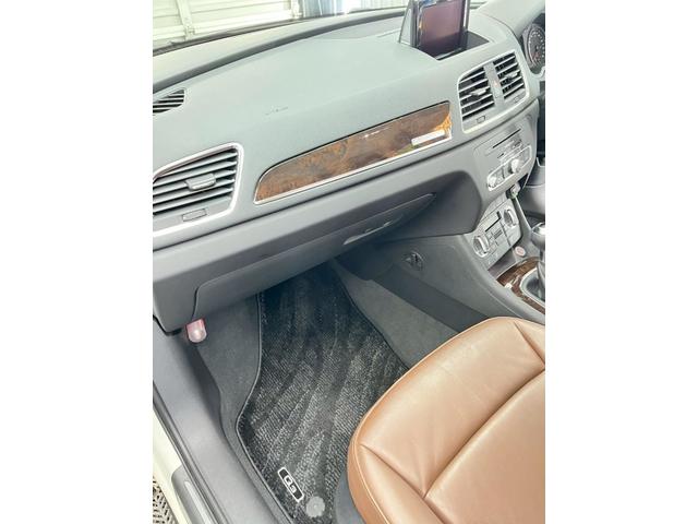 Ｑ３ ２．０ＴＦＳＩクワトロ２１１ＰＳ　２．０ＴＦＳＩクワトロ２１１ＰＳ　スマートキー　４ＷＤ　ドラレコ　ＥＴＣ　寒冷地仕様（27枚目）