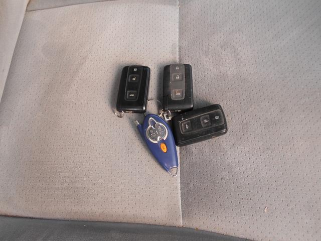 クラウン アスリートｉ－Ｆｏｕｒ　当店下取り車　寒冷地仕様　ＨＩＤ　フォグ　プッシュスタート　スマートキー　エンスタ　純正エアロ　リアフォグ　ＥＴＣ　フルセグＴＶ　ナビ　バックモニター　クルーズコントロール　現状渡し（26枚目）