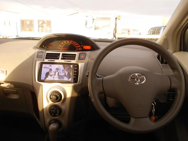 ヴィッツ F 修復歴無し 4WD 寒冷地仕様 車検令和9年4月迄 キーレス ナビ TV ETC 夏タイヤ社外15インチAW(10枚目)