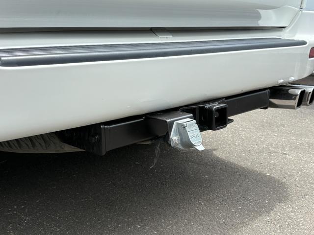 ランドクルーザー１００ ＶＸリミテッド　Ｇセレクション　タイベル交換済み　車検Ｒ８年４月　エアサスコントローラー　社外マフラー　ヒッチメンバー　社外ナビ　フルセグ　Ｂカメラ　スターター　寒冷地仕様車　パワーシート　サンルーフ（34枚目）