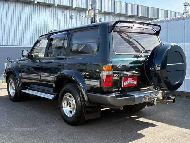 ランドクルーザー８０ ＶＸリミテッド　後期型　センターデフロック　サンルーフ　純正アルミ　オートクルーズ　ヒッチメンバー　社外マフラー　車検Ｒ８年９月（6枚目）