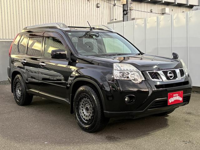 エクストレイル ２０Ｘｔ　４ＷＤ　フューエルオフロード１７インチ　ハイパーレール　カプロンシート　シートヒーター　ＳＤナビ　フルセグ　Ｂカメラ　スターター　スマートキー　車検Ｒ８年１２月（2枚目）
