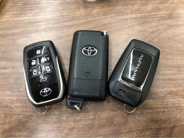 SR Cパッケージ 4WD クルコン レーンキープアシスト シートヒーター オットマン スマートキー 純正エンスタ パワーシート ウォークスルー パワーリアゲート両側パワースライドドア(5枚目)