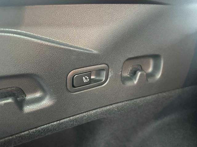 レヴォーグ ＳＴＩスポーツ　ＥＸ　４ＷＤ　ナビ　プッシュスタート　バックカメラ　ＵＳＢソケット　ＥＴＣ　パワーシート　社外エンジンスターター　クルーズコントロール　パドルシフト（20枚目）