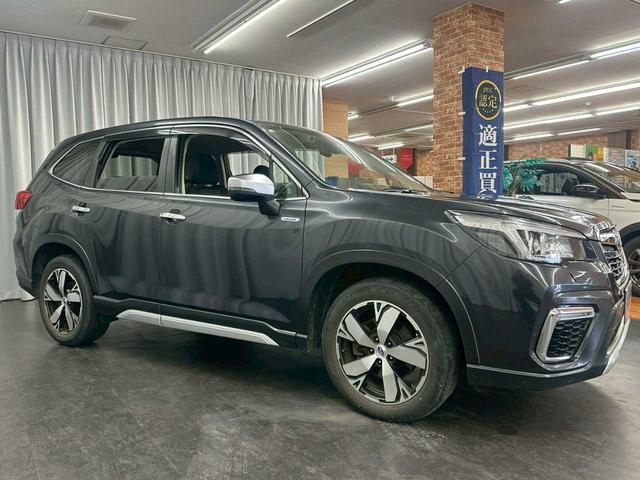 フォレスター アドバンス　４ＷＤ　バックカメラ　ＥＴＣ　パワーバックドア　プッシュスタート　純正アルミホイール　フォグランプ　ナビ　ＵＳＢ　ステコン　クルーズコントロール　パワーシート　パドルシフト（6枚目）