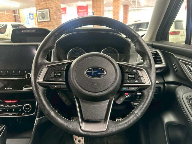 フォレスター アドバンス　４ＷＤ　バックカメラ　ＥＴＣ　パワーバックドア　プッシュスタート　純正アルミホイール　フォグランプ　ナビ　ＵＳＢ　ステコン　クルーズコントロール　パワーシート　パドルシフト（39枚目）