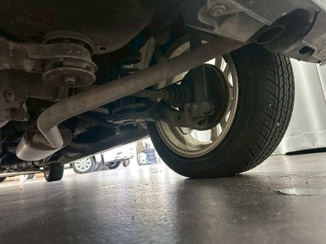 Ｎ－ＢＯＸカスタム Ｇ・ターボパッケージ　４ＷＤ　ナビ　バックカメラ　プッシュスタート　社外アルミホイール　両側パワースライドドア　社外エンジンスターター　ステコン　アイドリングストップ（14枚目）