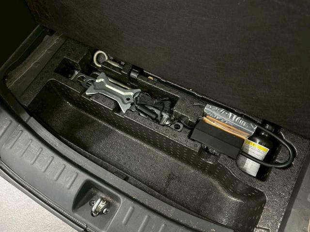 Ｎ－ＢＯＸカスタム Ｇ・ターボパッケージ　４ＷＤ　ナビ　バックカメラ　プッシュスタート　社外アルミホイール　両側パワースライドドア　社外エンジンスターター　ステコン　アイドリングストップ（19枚目）