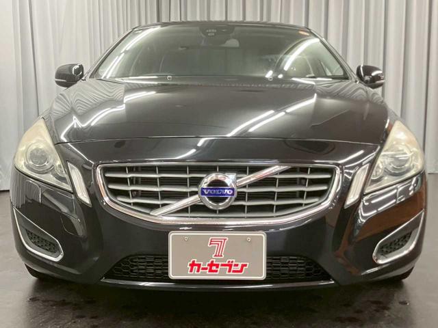 Ｓ６０ Ｔ６　ＡＷＤ　ＳＥ　４ＷＤ　ナビ　テレビ　Ｂｌｕｅｔｏｏｔｈ　純正アルミホイール　パワーシート　ステコン　衝突軽減ブレーキ　スペアキー　プッシュスタート（6枚目）