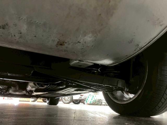 Ｓ６０ Ｔ６　ＡＷＤ　ＳＥ　４ＷＤ　ナビ　テレビ　Ｂｌｕｅｔｏｏｔｈ　純正アルミホイール　パワーシート　ステコン　衝突軽減ブレーキ　スペアキー　プッシュスタート（16枚目）