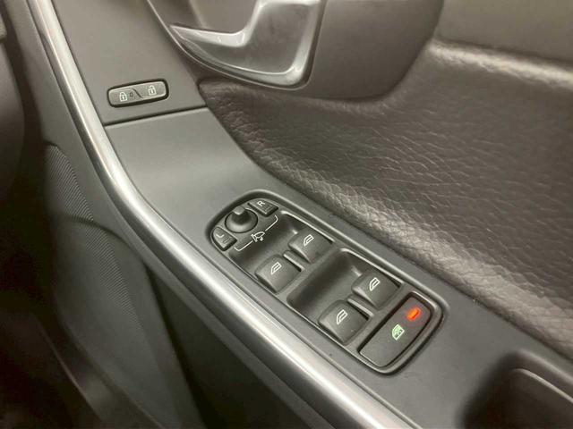 Ｓ６０ Ｔ６　ＡＷＤ　ＳＥ　４ＷＤ　ナビ　テレビ　Ｂｌｕｅｔｏｏｔｈ　純正アルミホイール　パワーシート　ステコン　衝突軽減ブレーキ　スペアキー　プッシュスタート（37枚目）