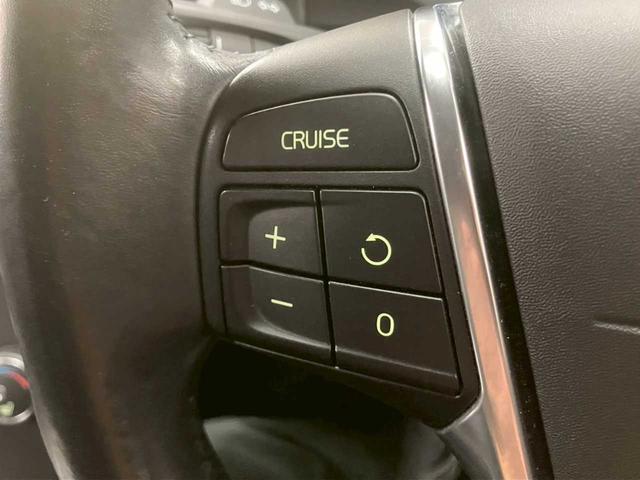 Ｓ６０ Ｔ６　ＡＷＤ　ＳＥ　４ＷＤ　ナビ　テレビ　Ｂｌｕｅｔｏｏｔｈ　純正アルミホイール　パワーシート　ステコン　衝突軽減ブレーキ　スペアキー　プッシュスタート（44枚目）