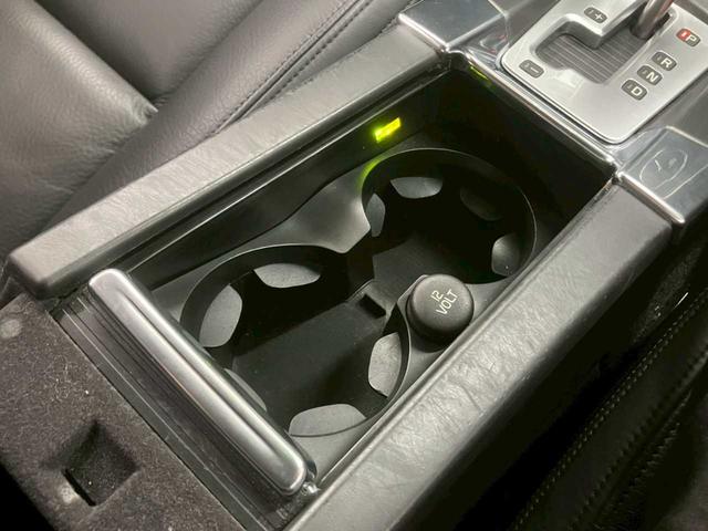 Ｓ６０ Ｔ６　ＡＷＤ　ＳＥ　４ＷＤ　ナビ　テレビ　Ｂｌｕｅｔｏｏｔｈ　純正アルミホイール　パワーシート　ステコン　衝突軽減ブレーキ　スペアキー　プッシュスタート（50枚目）