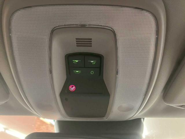 Ｓ６０ Ｔ６　ＡＷＤ　ＳＥ　４ＷＤ　ナビ　テレビ　Ｂｌｕｅｔｏｏｔｈ　純正アルミホイール　パワーシート　ステコン　衝突軽減ブレーキ　スペアキー　プッシュスタート（65枚目）