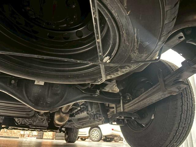 ハイエースバン スーパーＧＬ　ダークプライムＩＩ　４ＷＤ　デジタルインナーミラー　プッシュスタート　スペアキー　オーディオレス　ＰＷＲＨＥＡＴ　ＡＣ１００Ｖ１００Ｗ　ステコン　フォグランプ（16枚目）