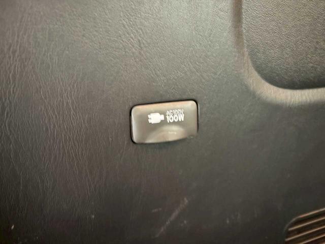 ハイエースバン スーパーＧＬ　ダークプライムＩＩ　４ＷＤ　デジタルインナーミラー　プッシュスタート　スペアキー　オーディオレス　ＰＷＲＨＥＡＴ　ＡＣ１００Ｖ１００Ｗ　ステコン　フォグランプ（18枚目）