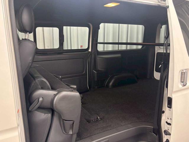 ハイエースバン スーパーＧＬ　ダークプライムＩＩ　４ＷＤ　デジタルインナーミラー　プッシュスタート　スペアキー　オーディオレス　ＰＷＲＨＥＡＴ　ＡＣ１００Ｖ１００Ｗ　ステコン　フォグランプ（31枚目）