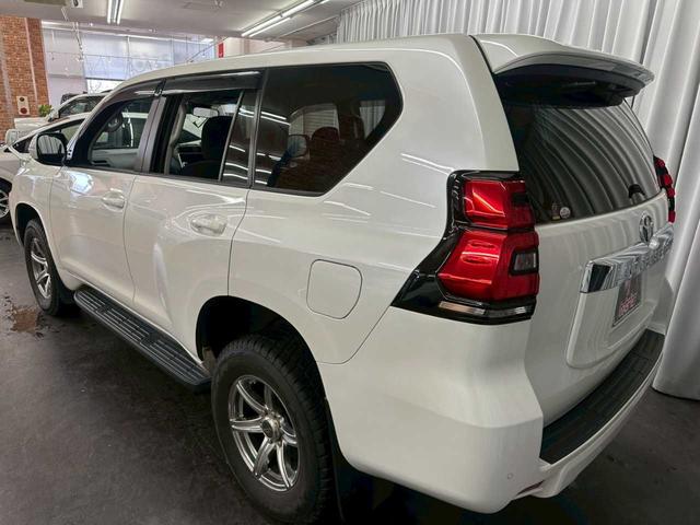 ランドクルーザープラド TX 4WD ナビ ETC エンスタ バックカメラ プッシュスタート クルーズコントロール 12V/120W オートハイビーム ステコン オートエアコン(9枚目)