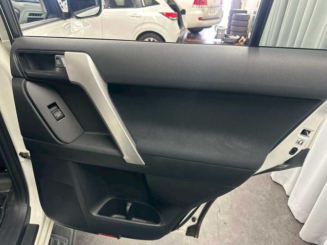 ランドクルーザープラド TX 4WD ナビ ETC エンスタ バックカメラ プッシュスタート クルーズコントロール 12V/120W オートハイビーム ステコン オートエアコン(28枚目)