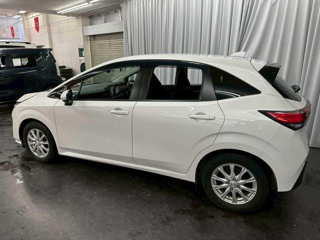 ノート X FOUR 4WD ナビ ETC バックカメラ エンジンスタート プッシュスタート オートエアコン テレビ Bluetooth(12枚目)