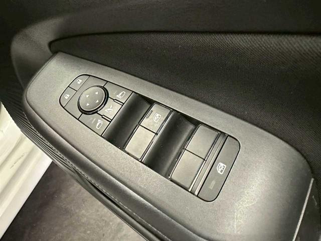 ノート X FOUR 4WD ナビ ETC バックカメラ エンジンスタート プッシュスタート オートエアコン テレビ Bluetooth(35枚目)