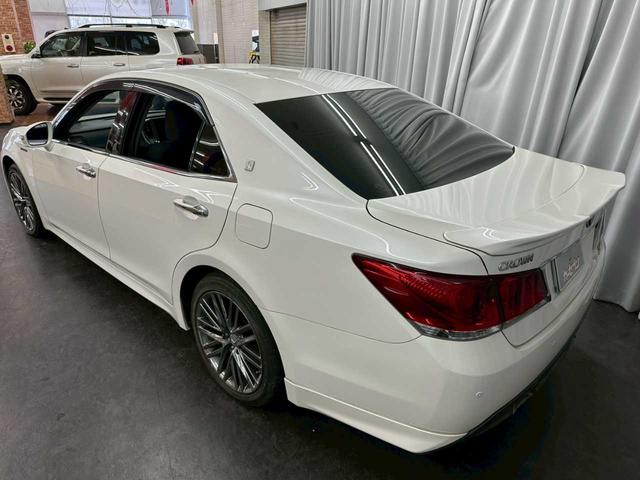 クラウンハイブリッド アスリートＳ　Ｆｏｕｒ　４ＷＤ　エンスタ　ＥＴＣ　ナビ　バックカメラ　純正アルミホイール　クルーズコントロール　ステコン　プッシュスタート　パワーシート（8枚目）