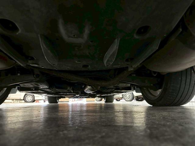 クラウンハイブリッド アスリートＳ　Ｆｏｕｒ　４ＷＤ　エンスタ　ＥＴＣ　ナビ　バックカメラ　純正アルミホイール　クルーズコントロール　ステコン　プッシュスタート　パワーシート（13枚目）