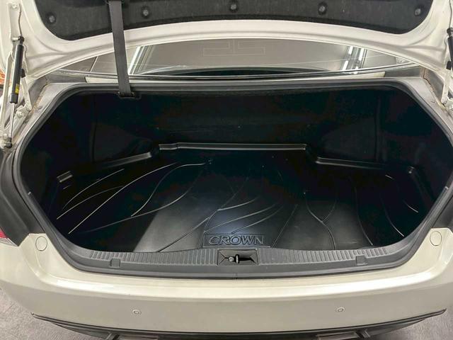 クラウンハイブリッド アスリートＳ　Ｆｏｕｒ　４ＷＤ　エンスタ　ＥＴＣ　ナビ　バックカメラ　純正アルミホイール　クルーズコントロール　ステコン　プッシュスタート　パワーシート（22枚目）