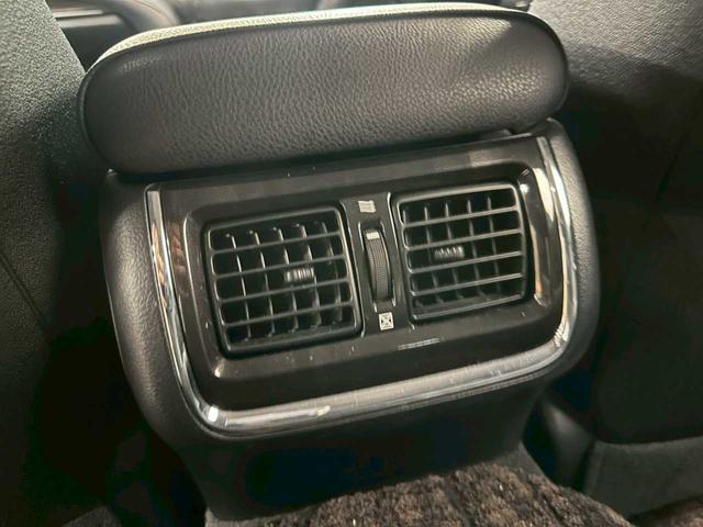 クラウンハイブリッド アスリートＳ　Ｆｏｕｒ　４ＷＤ　エンスタ　ＥＴＣ　ナビ　バックカメラ　純正アルミホイール　クルーズコントロール　ステコン　プッシュスタート　パワーシート（28枚目）