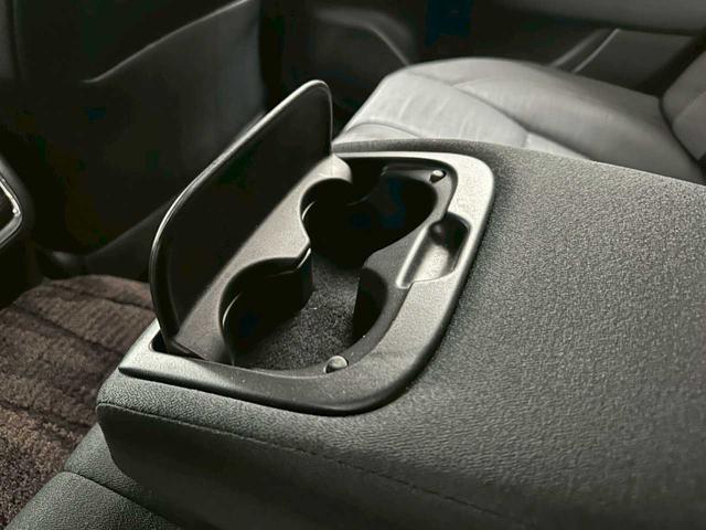 クラウンハイブリッド アスリートＳ　Ｆｏｕｒ　４ＷＤ　エンスタ　ＥＴＣ　ナビ　バックカメラ　純正アルミホイール　クルーズコントロール　ステコン　プッシュスタート　パワーシート（30枚目）