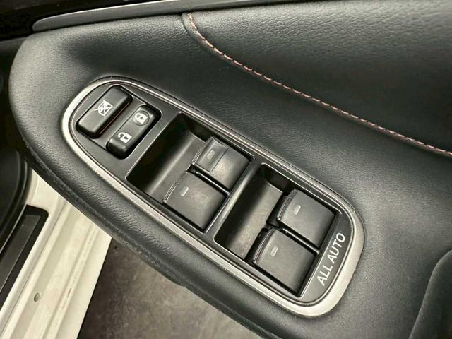 クラウンハイブリッド アスリートＳ　Ｆｏｕｒ　４ＷＤ　エンスタ　ＥＴＣ　ナビ　バックカメラ　純正アルミホイール　クルーズコントロール　ステコン　プッシュスタート　パワーシート（31枚目）