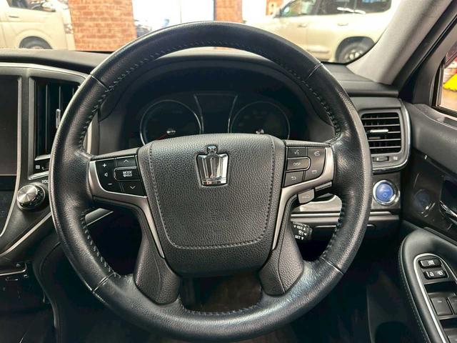 クラウンハイブリッド アスリートＳ　Ｆｏｕｒ　４ＷＤ　エンスタ　ＥＴＣ　ナビ　バックカメラ　純正アルミホイール　クルーズコントロール　ステコン　プッシュスタート　パワーシート（33枚目）