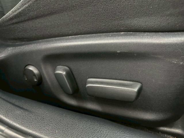 クラウンハイブリッド アスリートＳ　Ｆｏｕｒ　４ＷＤ　エンスタ　ＥＴＣ　ナビ　バックカメラ　純正アルミホイール　クルーズコントロール　ステコン　プッシュスタート　パワーシート（35枚目）