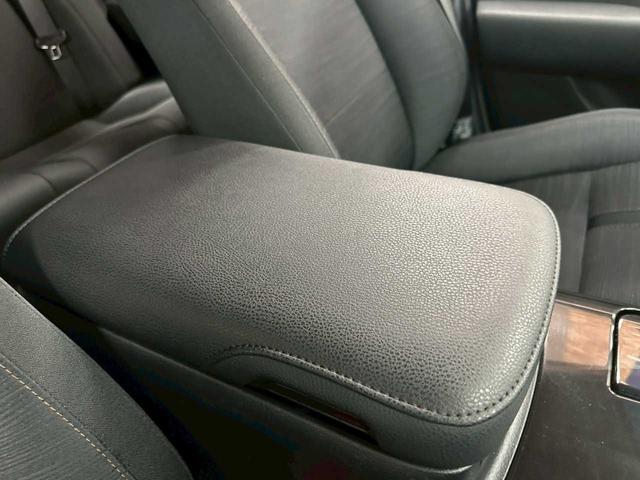 クラウンハイブリッド アスリートＳ　Ｆｏｕｒ　４ＷＤ　エンスタ　ＥＴＣ　ナビ　バックカメラ　純正アルミホイール　クルーズコントロール　ステコン　プッシュスタート　パワーシート（39枚目）