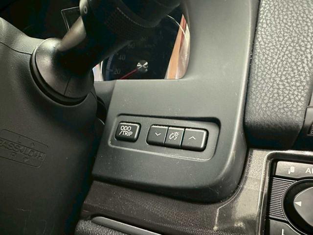 クラウンハイブリッド アスリートＳ　Ｆｏｕｒ　４ＷＤ　エンスタ　ＥＴＣ　ナビ　バックカメラ　純正アルミホイール　クルーズコントロール　ステコン　プッシュスタート　パワーシート（41枚目）