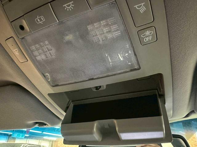 クラウンハイブリッド アスリートＳ　Ｆｏｕｒ　４ＷＤ　エンスタ　ＥＴＣ　ナビ　バックカメラ　純正アルミホイール　クルーズコントロール　ステコン　プッシュスタート　パワーシート（59枚目）