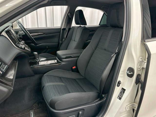 クラウンハイブリッド アスリートＳ　Ｆｏｕｒ　４ＷＤ　エンスタ　ＥＴＣ　ナビ　バックカメラ　純正アルミホイール　クルーズコントロール　ステコン　プッシュスタート　パワーシート（63枚目）