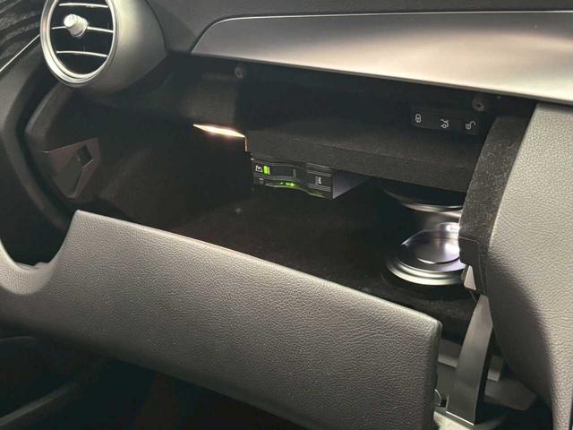 Ｃクラス Ｃ４３　４ＷＤ　エクスクルーシブパッケージ　ブルメスター　ナビ　Ｂｌｕｅｔｏｏｔｈ　バックカメラ　ディーラー車　ドラレコ　パドルシフト　ＥＴＣ　プッシュスタート（54枚目）