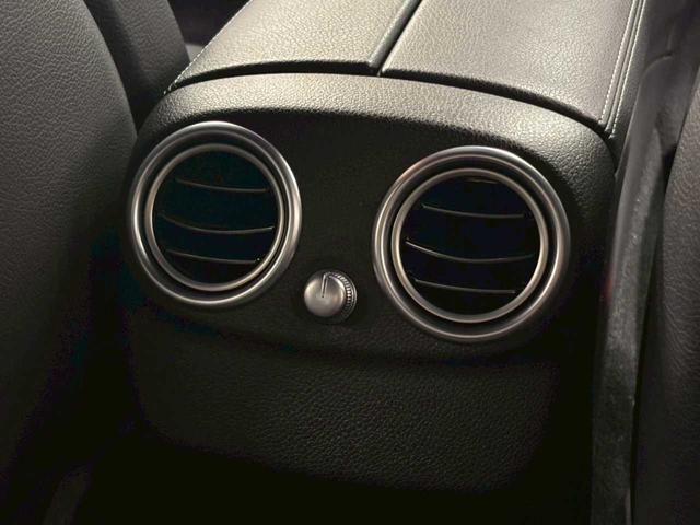 Ｃクラス Ｃ４３　４ＷＤ　エクスクルーシブパッケージ　ブルメスター　ナビ　Ｂｌｕｅｔｏｏｔｈ　バックカメラ　ディーラー車　ドラレコ　パドルシフト　ＥＴＣ　プッシュスタート（59枚目）