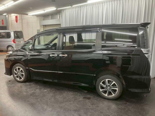 ヴォクシー ＺＳ　煌ＩＩ　４ＷＤ　ナビ　バックカメラ　フリップダウンモニター　ドラレコ　ＥＴＣ　純正アルミホイール　両側パワースライドドア　クルーズコントロール　ＵＳＢ（10枚目）