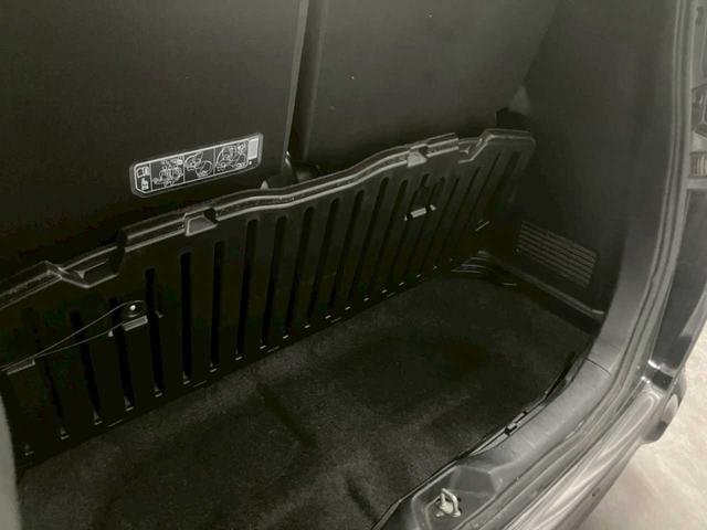 ヴォクシー ＺＳ　煌ＩＩ　４ＷＤ　ナビ　バックカメラ　フリップダウンモニター　ドラレコ　ＥＴＣ　純正アルミホイール　両側パワースライドドア　クルーズコントロール　ＵＳＢ（16枚目）