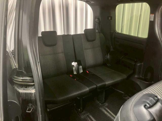 ヴォクシー ＺＳ　煌ＩＩ　４ＷＤ　ナビ　バックカメラ　フリップダウンモニター　ドラレコ　ＥＴＣ　純正アルミホイール　両側パワースライドドア　クルーズコントロール　ＵＳＢ（17枚目）