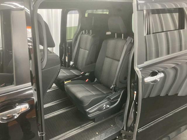 ヴォクシー ＺＳ　煌ＩＩ　４ＷＤ　ナビ　バックカメラ　フリップダウンモニター　ドラレコ　ＥＴＣ　純正アルミホイール　両側パワースライドドア　クルーズコントロール　ＵＳＢ（23枚目）