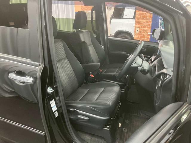 ヴォクシー ＺＳ　煌ＩＩ　４ＷＤ　ナビ　バックカメラ　フリップダウンモニター　ドラレコ　ＥＴＣ　純正アルミホイール　両側パワースライドドア　クルーズコントロール　ＵＳＢ（34枚目）