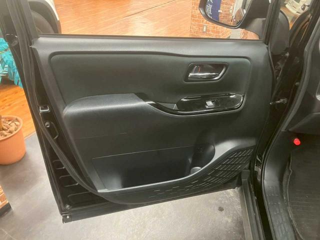 ヴォクシー ＺＳ　煌ＩＩ　４ＷＤ　ナビ　バックカメラ　フリップダウンモニター　ドラレコ　ＥＴＣ　純正アルミホイール　両側パワースライドドア　クルーズコントロール　ＵＳＢ（62枚目）