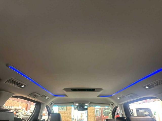 アルファード 2.5S Cパッケージ 4WD 社外アルミホイール 純正ナビ バックカメラ 両側パワースライドドア クルーズコントロール フォグランプ プッシュスタート サンシェード パワーバックドア(18枚目)