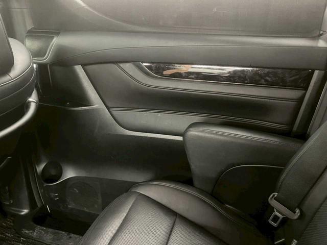 アルファード 2.5S Cパッケージ 4WD 社外アルミホイール 純正ナビ バックカメラ 両側パワースライドドア クルーズコントロール フォグランプ プッシュスタート サンシェード パワーバックドア(33枚目)