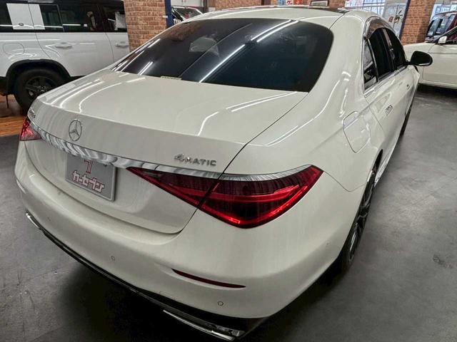 Ｓクラス Ｓ４００ｄ　４マチック　ＡＭＧライン　４ＷＤ　純正アルミホイール　パワーバックドア　クルーズコントロール　パワーシート　リアエアコン　ナビ　バックカメラ　ドラレコ　ＬＥＤイルミネーション（10枚目）