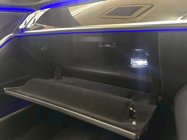 Ｓクラス Ｓ４００ｄ　４マチック　ＡＭＧライン　４ＷＤ　純正アルミホイール　パワーバックドア　クルーズコントロール　パワーシート　リアエアコン　ナビ　バックカメラ　ドラレコ　ＬＥＤイルミネーション（52枚目）