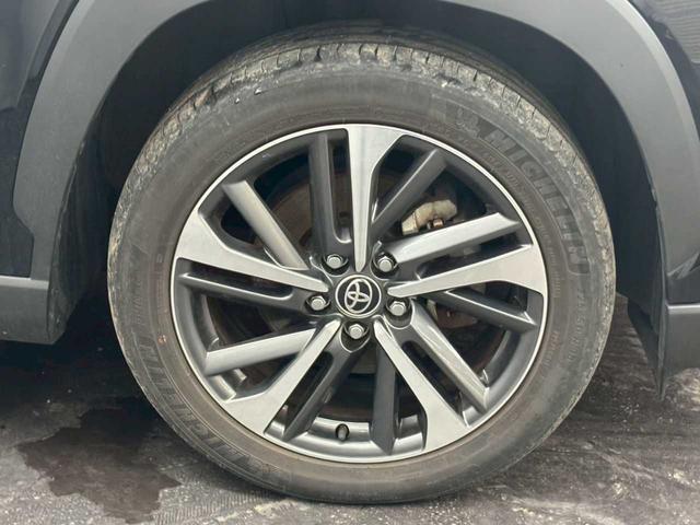 カローラクロス ハイブリッド　Ｚ　４ＷＤ　ナビ　シートヒーター　ＥＴＣ　パワーバックドア　バックカメラ　ＬＥＤヘッドライト　フォグランプ　ＬＥＤイルミネーション　クルーズコントロール　スペアキー（10枚目）